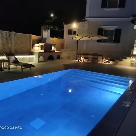 Villa Aithra Country House *