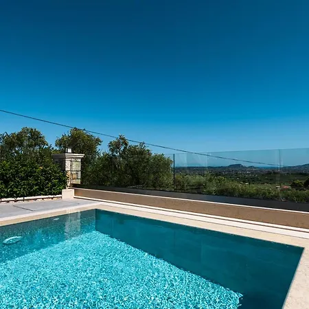 Aithra Country House *